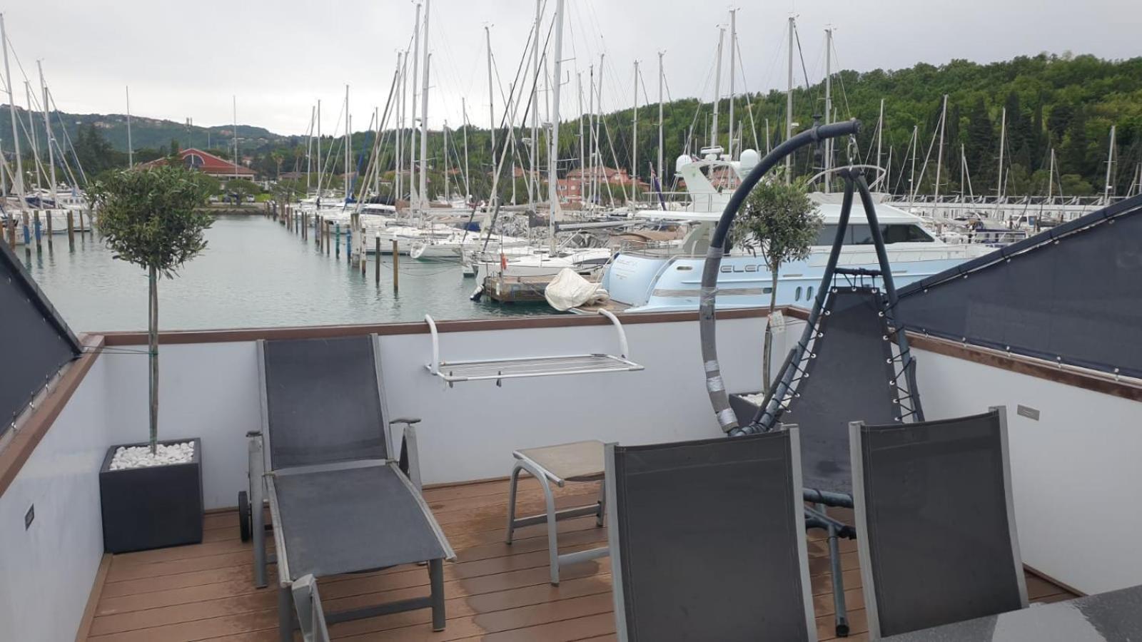 Вилла Floating House - Marina Relax Порторож Экстерьер фото