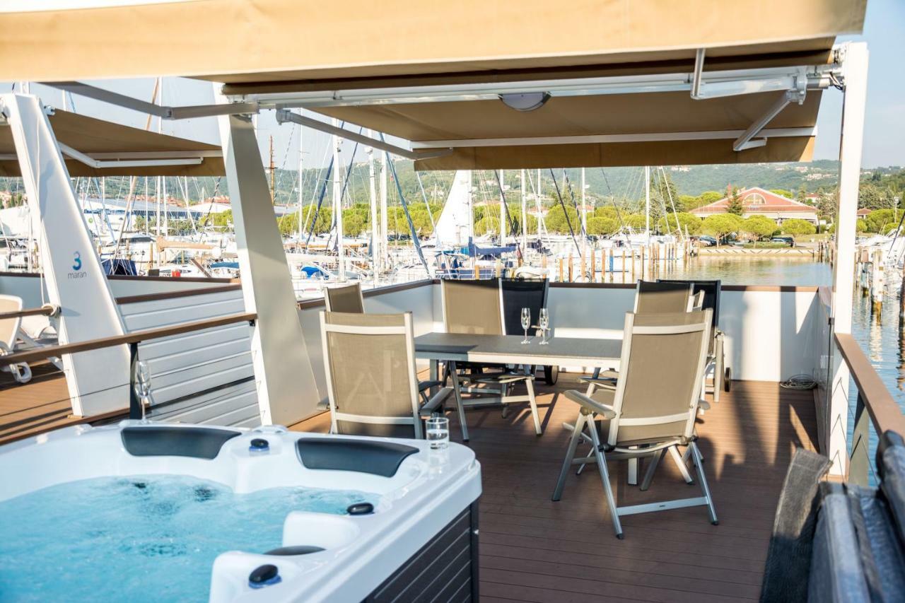 Вилла Floating House - Marina Relax Порторож Экстерьер фото