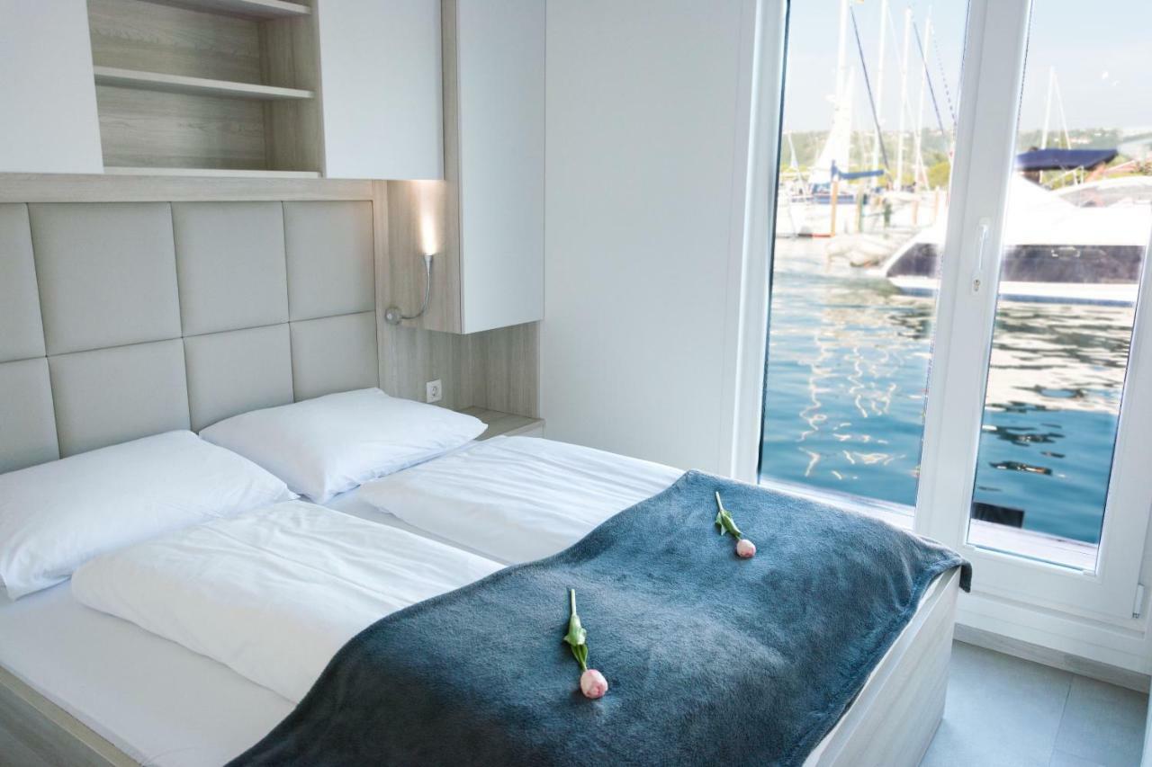 Вилла Floating House - Marina Relax Порторож Экстерьер фото